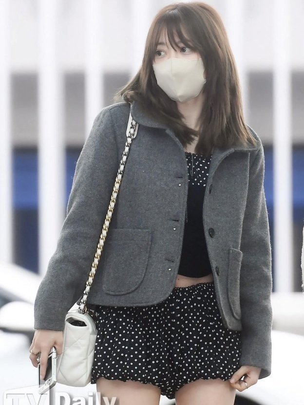 Lesserafim Sakura&Babymonster Chiquta Inspired Polka Dot Crop Top Shorts Set