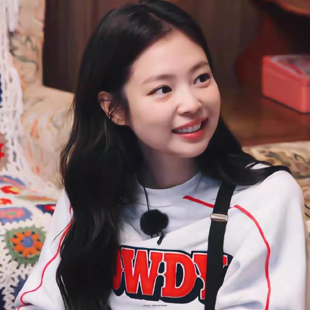 Monogrammed Embroidered Loose Sweatshirt-Blackpink Jennie&Aespa Karina