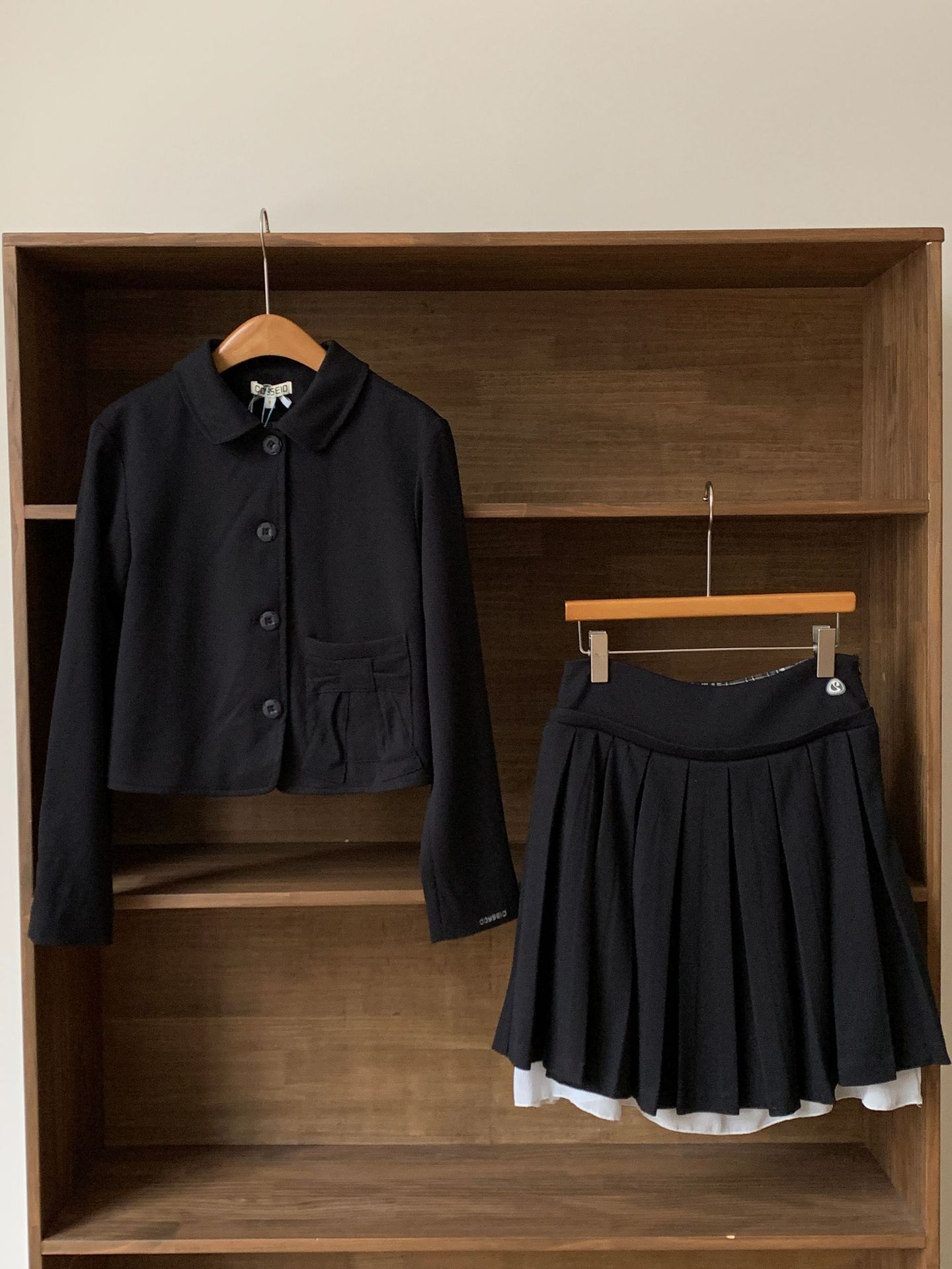 Newjeans Haerin Inspired Peter Pan Collar Jacket & Pleated Skirt Set
