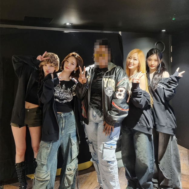 Aespa Synk Parallel Line in Toronto Inspired Hoodie