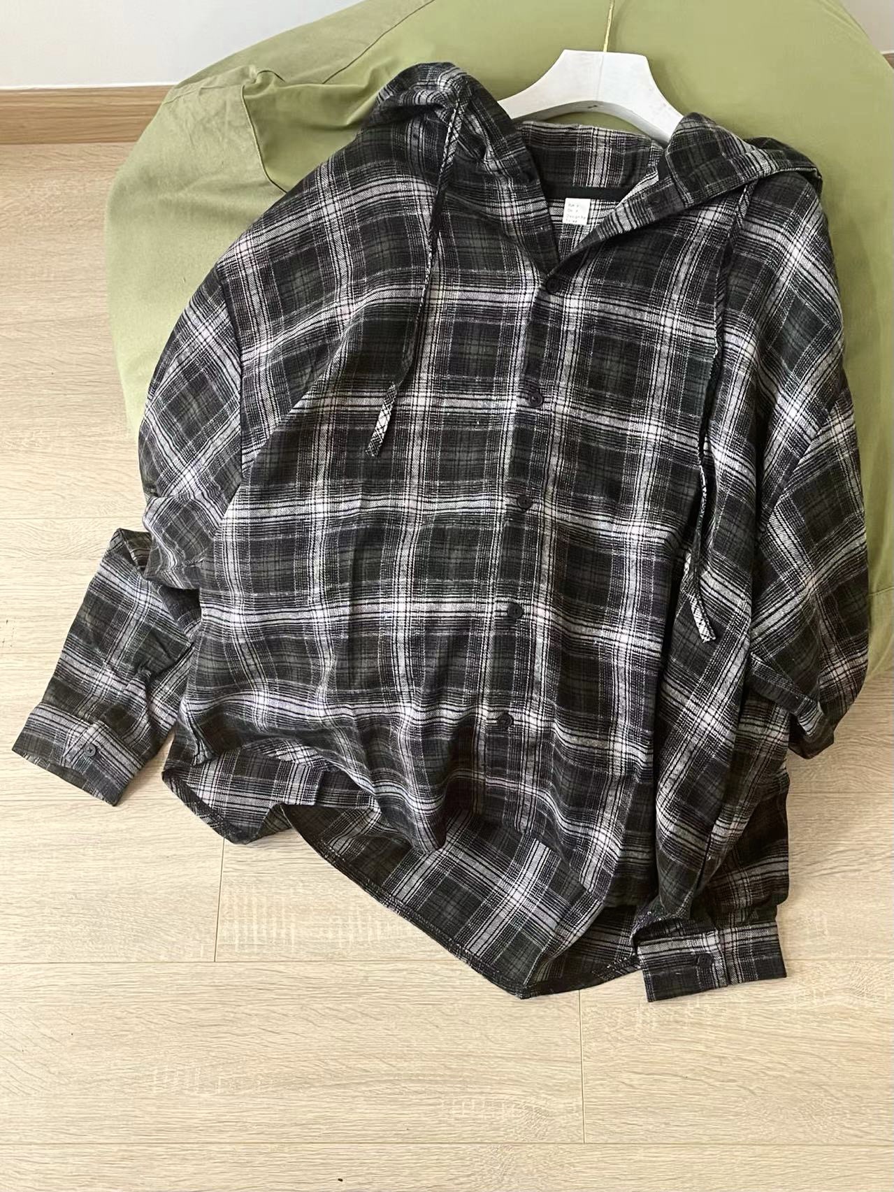 Seventeen S.coups Inspired  Plaid Hooded Shirt
