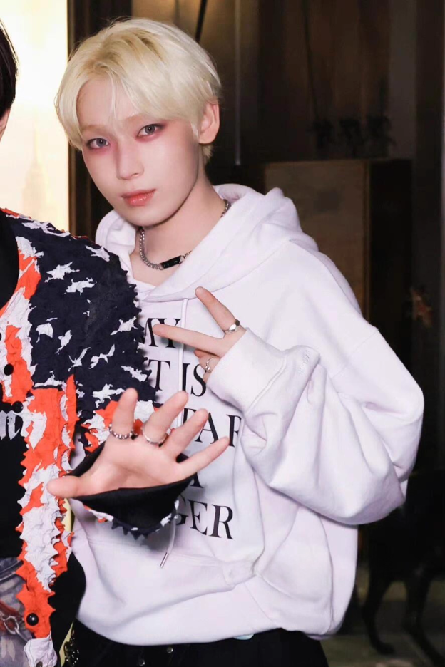  ENHYPEN Sunoo Inspired White Letter Print Hoodie