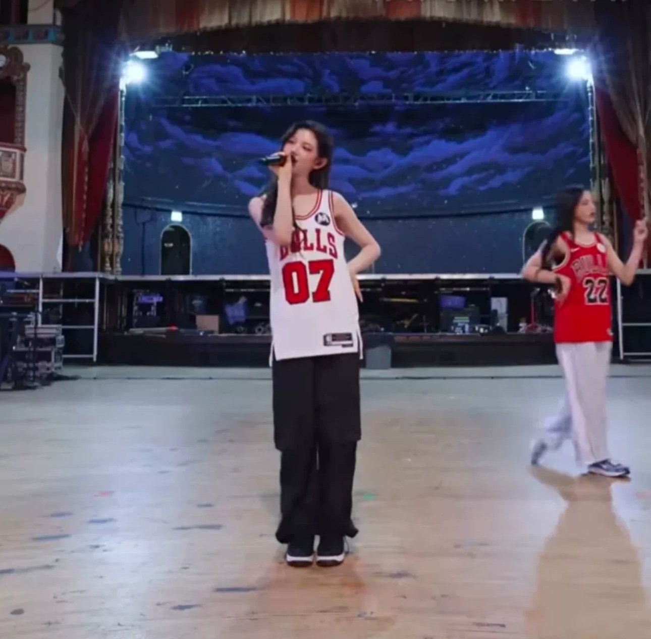 NEWJEANS DANIELLE customized Chicago Bulls 07 Jersey