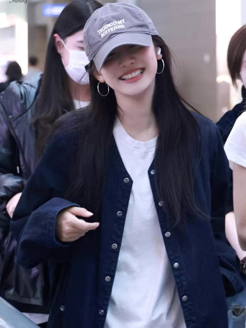 Deep blue vintage denim jacket-Aespa Ningning