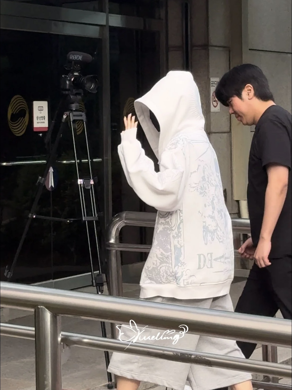 Aespa Giselle Inspired Heart Devil Graffiti Printed Zip Up Hoodie