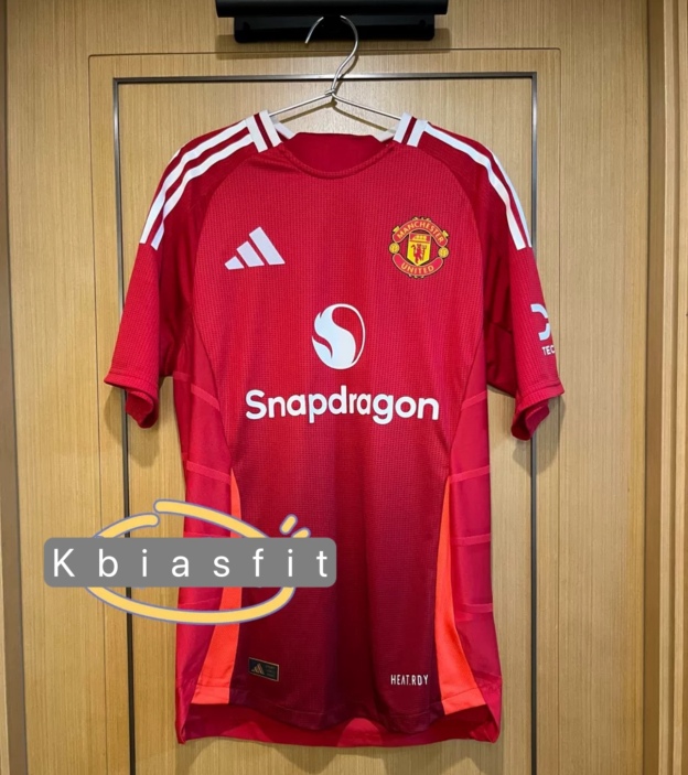 LE SSERAFIM Manchester United Authentic Inspired  customized Jersey