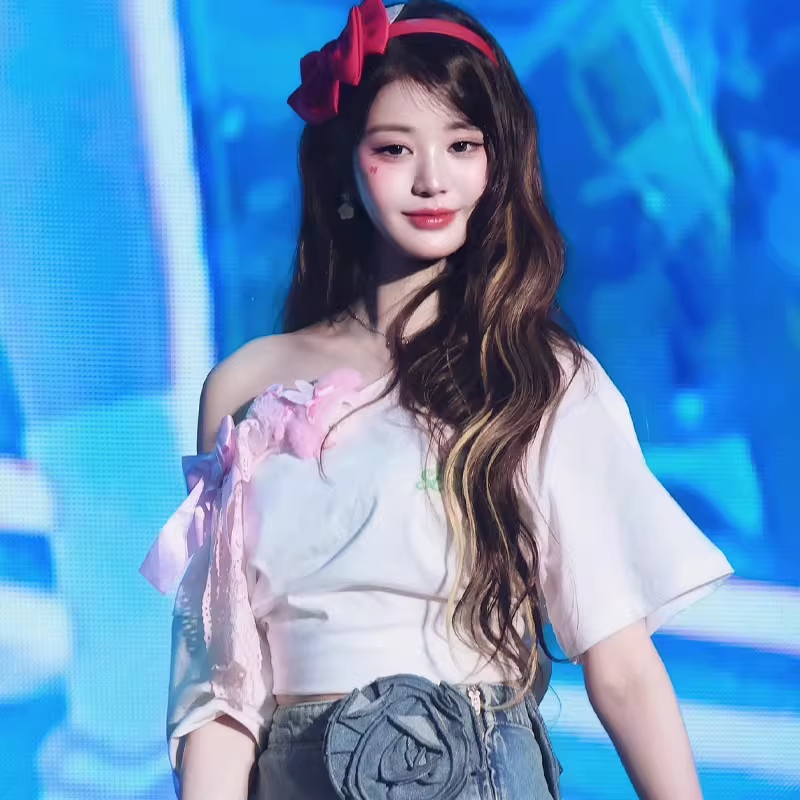 IVE SCOUT FAN CONCERT T-SHIRT