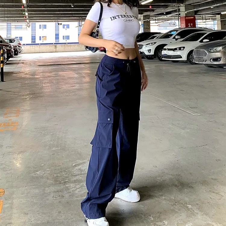 Straight-legged pants-Taylor Swift