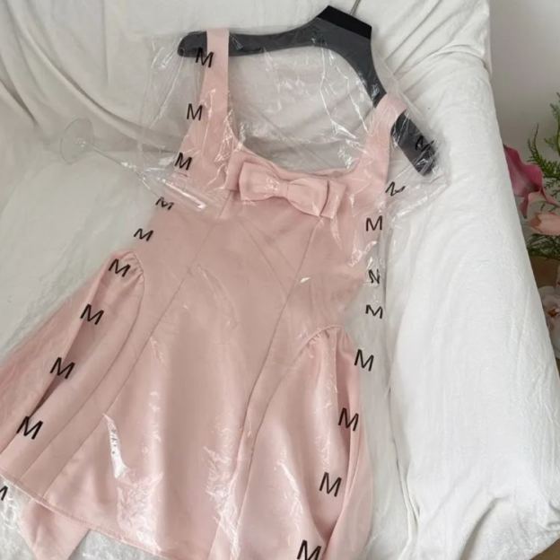 Pink Backless Ribbon Halter Dress-Outfitidea For Blinks BLACKPINK-Inspired Fashion