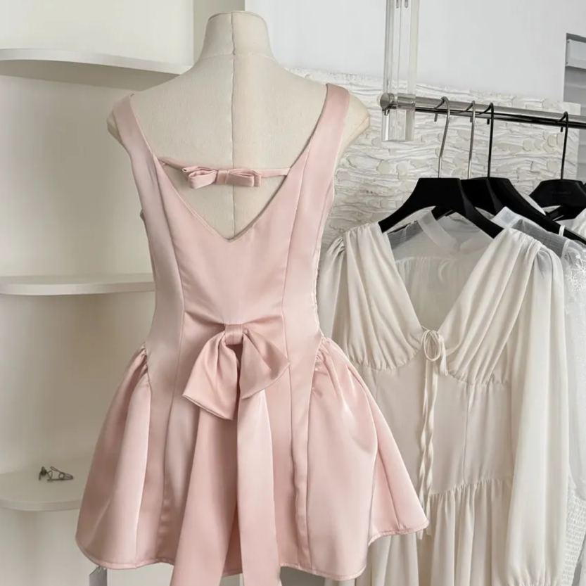 Pink Backless Ribbon Halter Dress-Outfitidea For Blinks BLACKPINK-Inspired Fashion