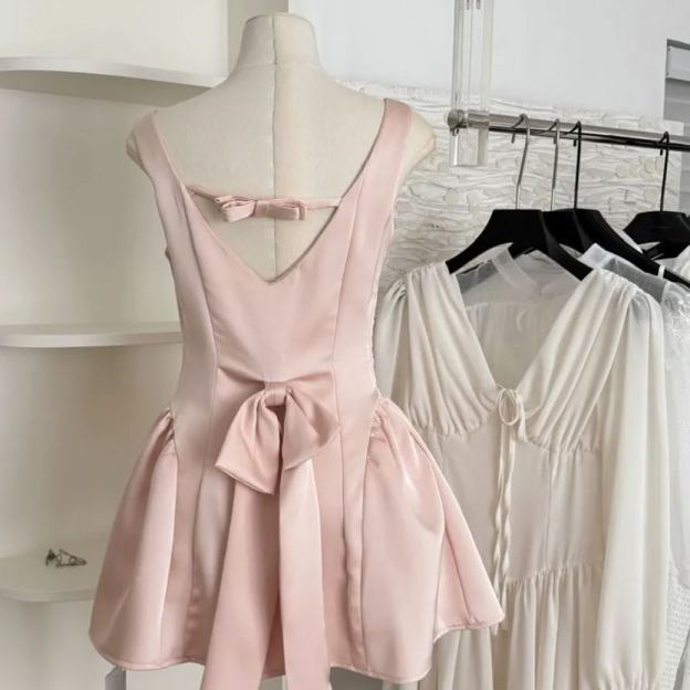 Pink Backless Ribbon Halter Dress-Outfitidea For Blinks BLACKPINK-Inspired Fashion