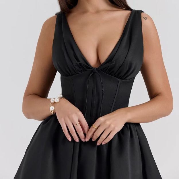 V-neck puffy dress-Outfitidea For Blinks BLACKPINK-Inspired Fashion