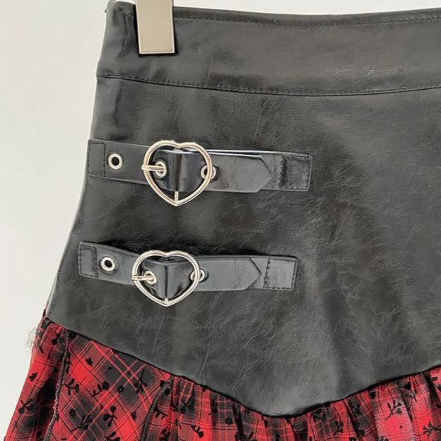 Irregular ruffled plaid skirt-Straykids concert outfitidea for STAY