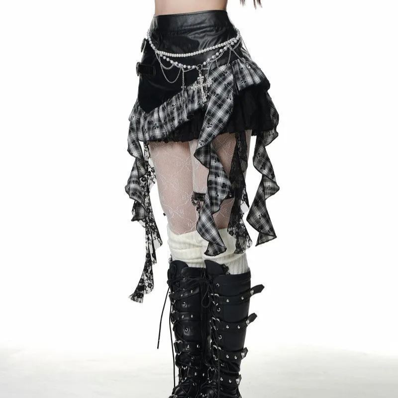 Irregular ruffled plaid skirt-Straykids concert outfitidea for STAY