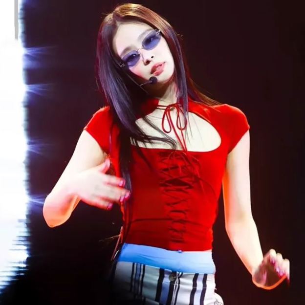 Red Strappy Short Sleeve Slim Top-Blackpink Jennie