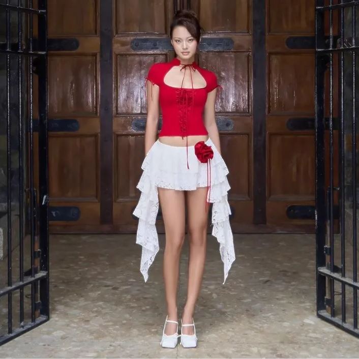 Red Strappy Short Sleeve Slim Top-Blackpink Jennie