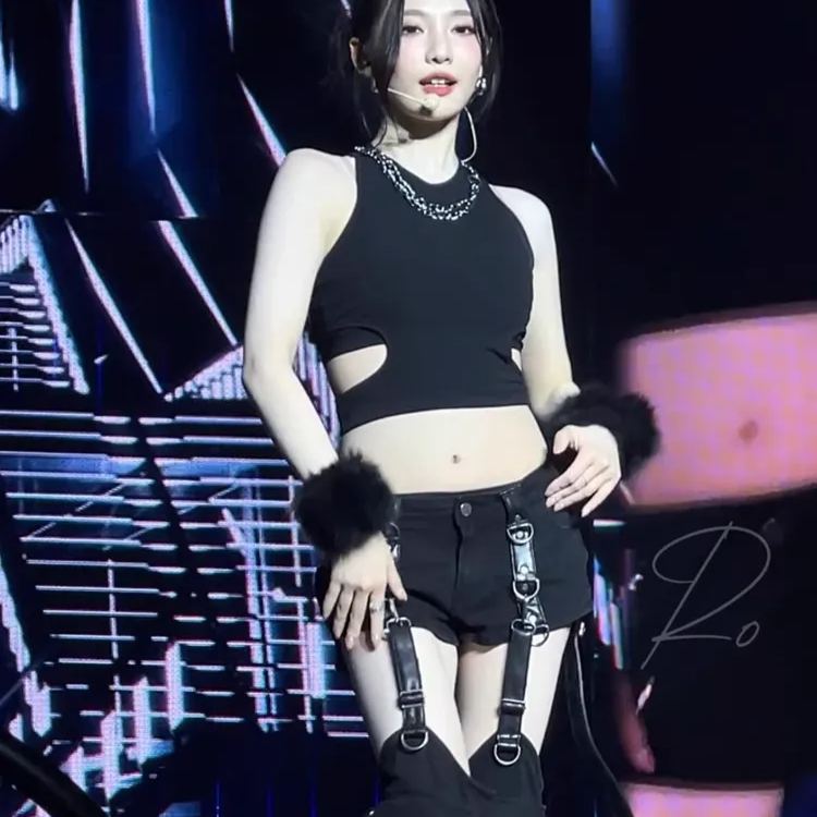 whiplash Black undershirt set-NingNing Aespa