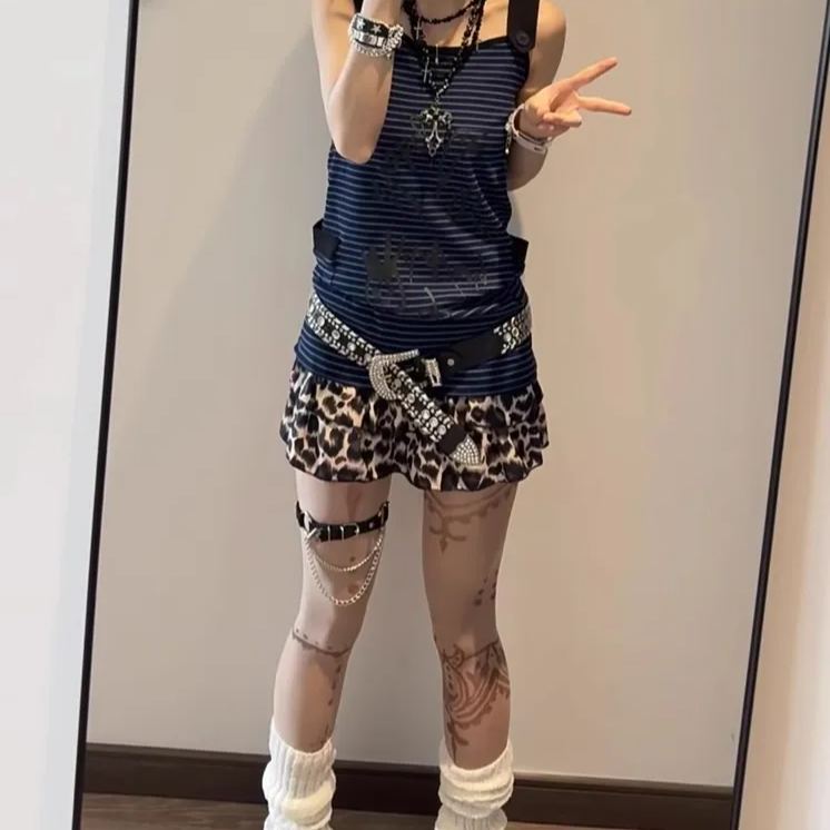 Y2K-Harajuku Top Schoolgirl Leopard Tiered Skirt Set