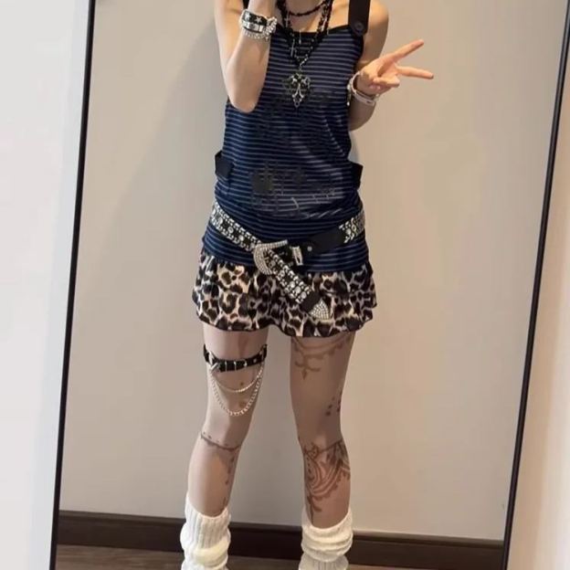 Y2K-Harajuku Top Schoolgirl Leopard Tiered Skirt Set