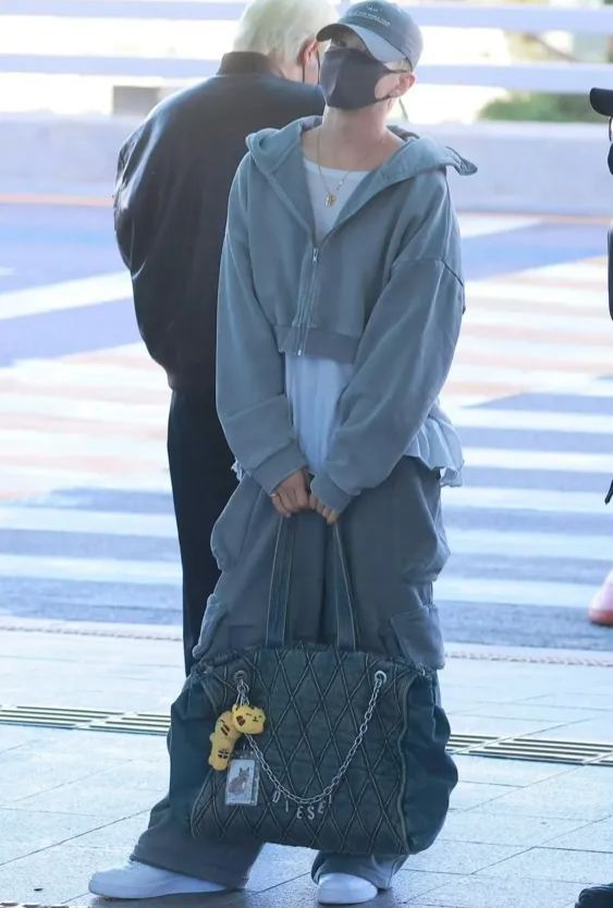 EVENTEEN Hoshi&Mingyu-Inspired Cropped Hoodie 