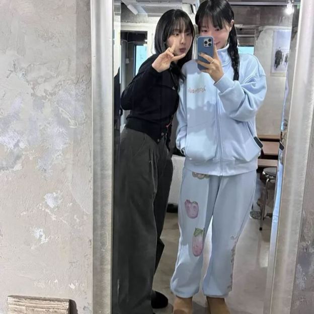 Blackpink Jennie&Aespa Ningning Winter Strawberry Zip up Hoodie Sweatpants Set