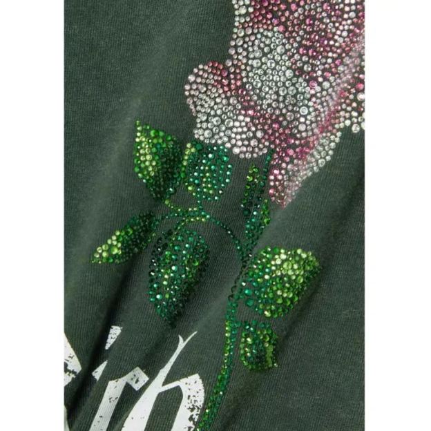 Aespa Karina & Lesserafim Kazuha Asymmetric Off-Shoulder Rose Rhinestone Vest