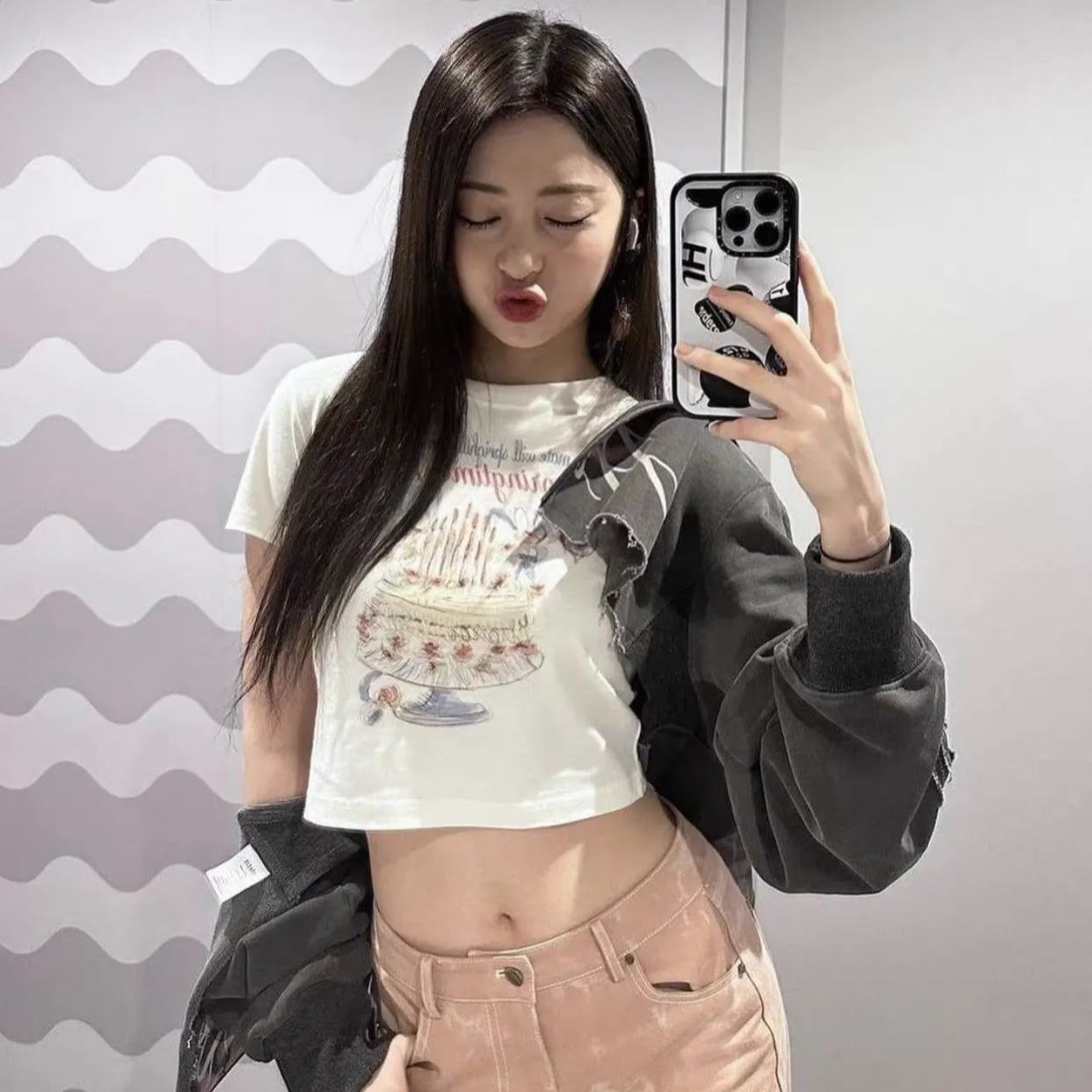 Lesserafim Yunjin Cake Patterned Crop Top 