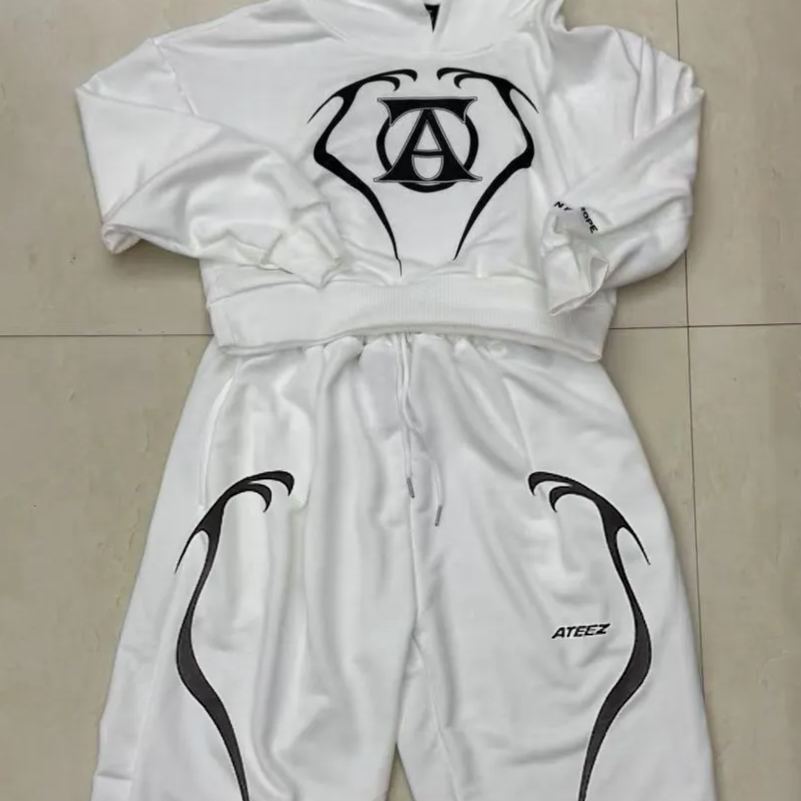 ATEEZ 2025 WORLD TOUR ‘TOWARDS THE LIGHT‘ Europe Cropped Hoodie Pants Set