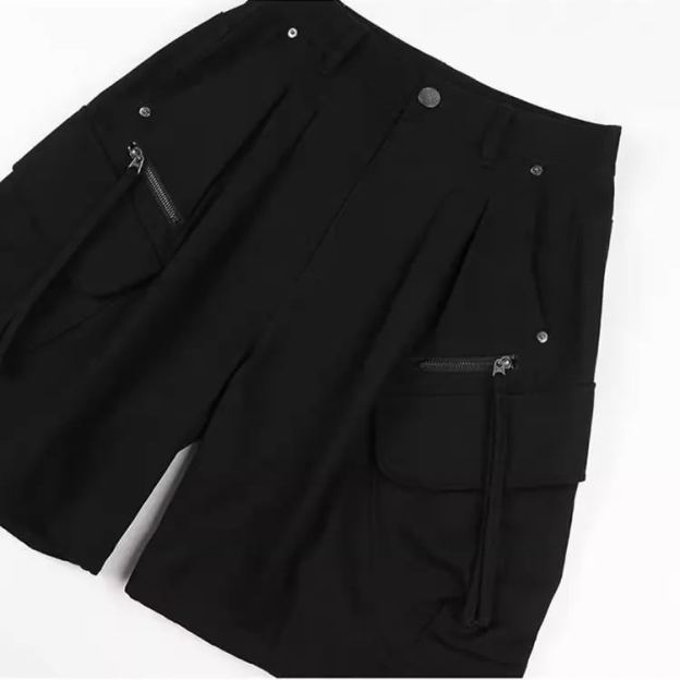 Aespa Winter Inspired Asymmetric Off-Shoulder Tee & Cargo Pants Set