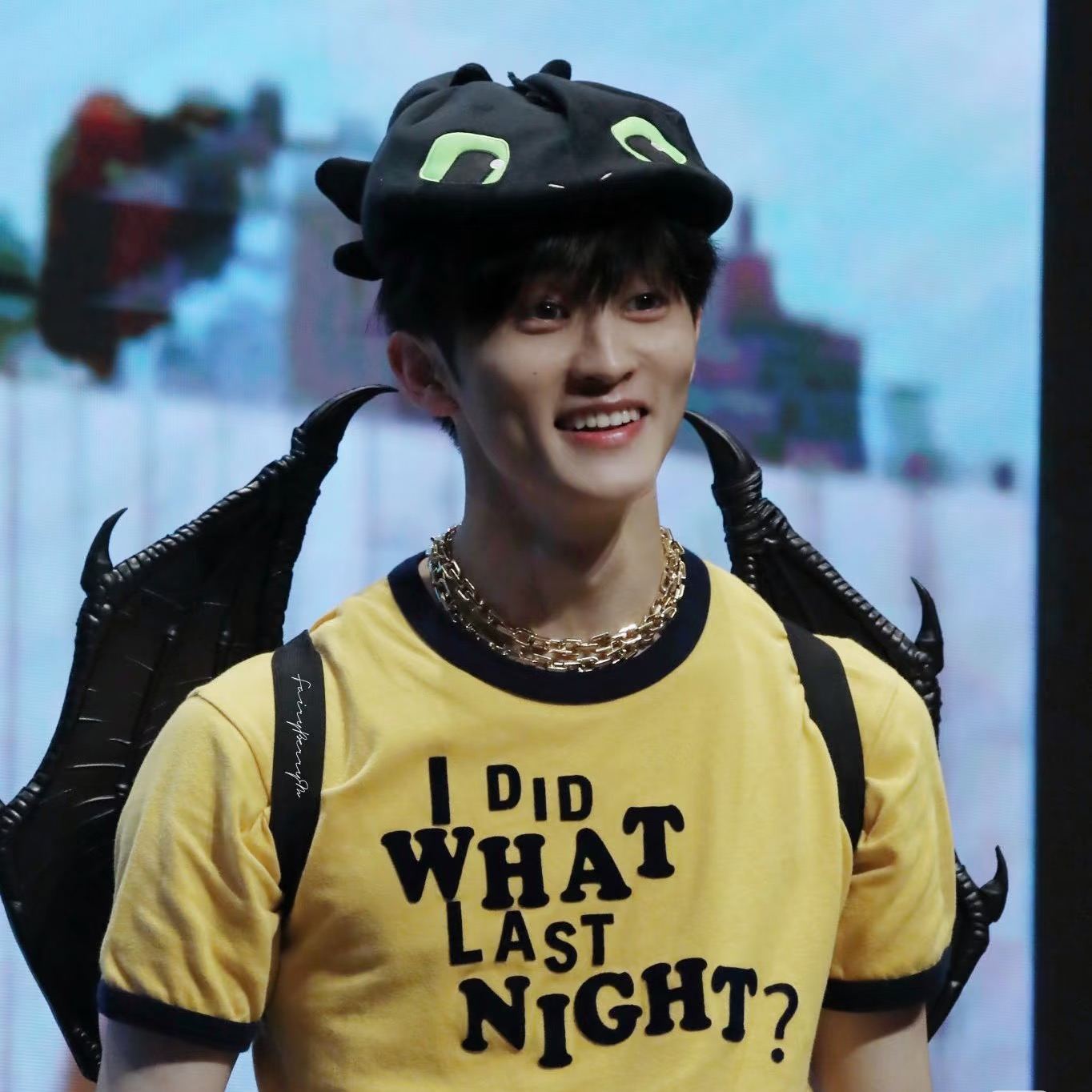 Seventeen Mingyu & TXT Yeonjun Inspired Vibrant Yellow Contrast Short Sleeve Tee