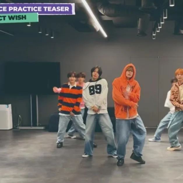 TXT Soobin & Red Velvet Seulgi Inspired Color Block Hoodie