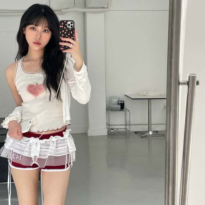 Blackpink Jisoo Inspired Thorn Strawberry Sleeveless Vest