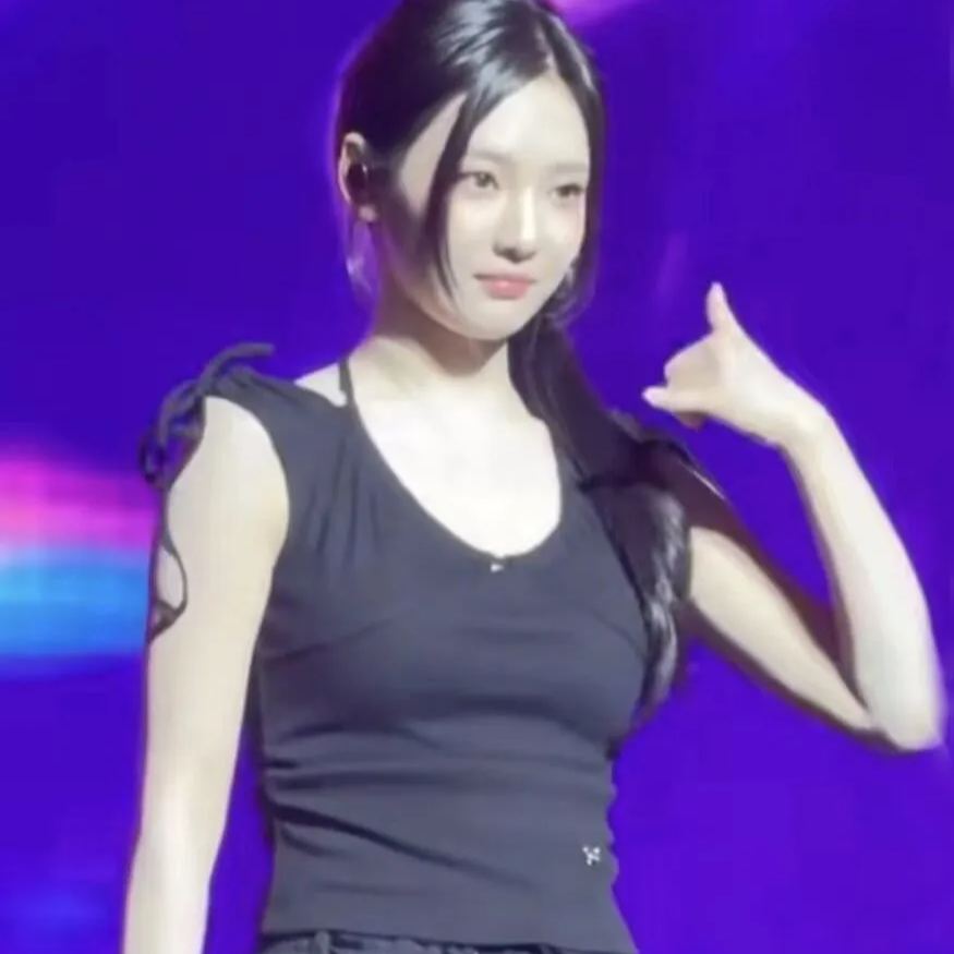 Aespa Ningning Inspired Halter Neck Tie-Up Crop Top 