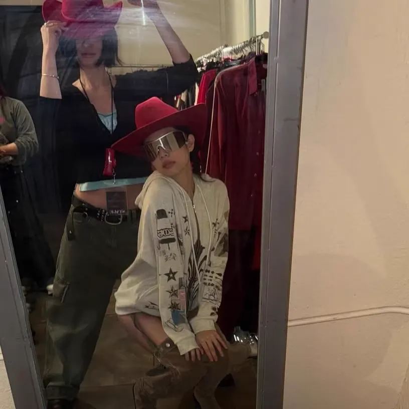 Blackpink Jennie Inspired Graffiti Print Hoodie Jacket