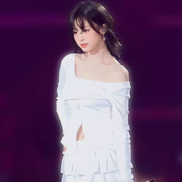 BabyMonster Ahyeon Inspired Long Sleeve Slim Fit Cardigan