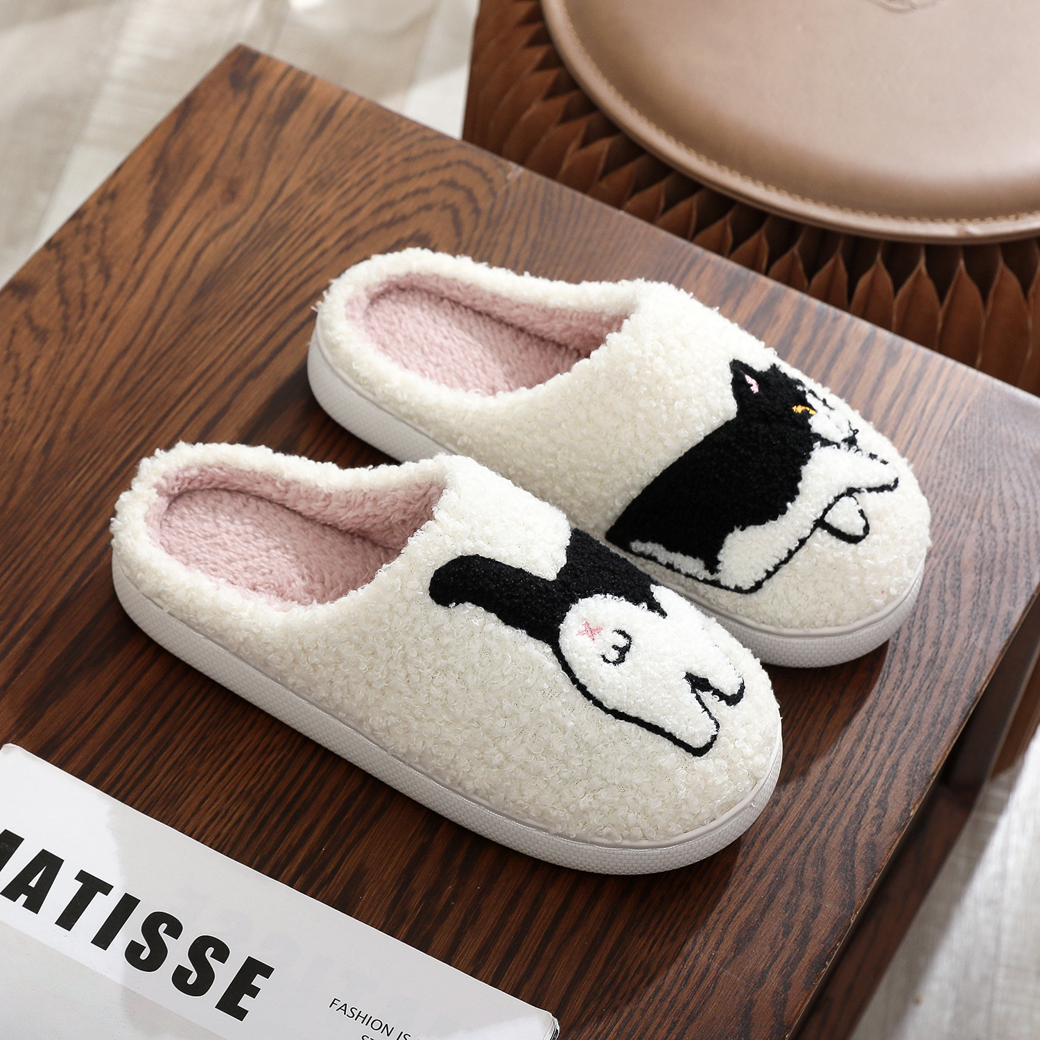 Line Kitten Slippers