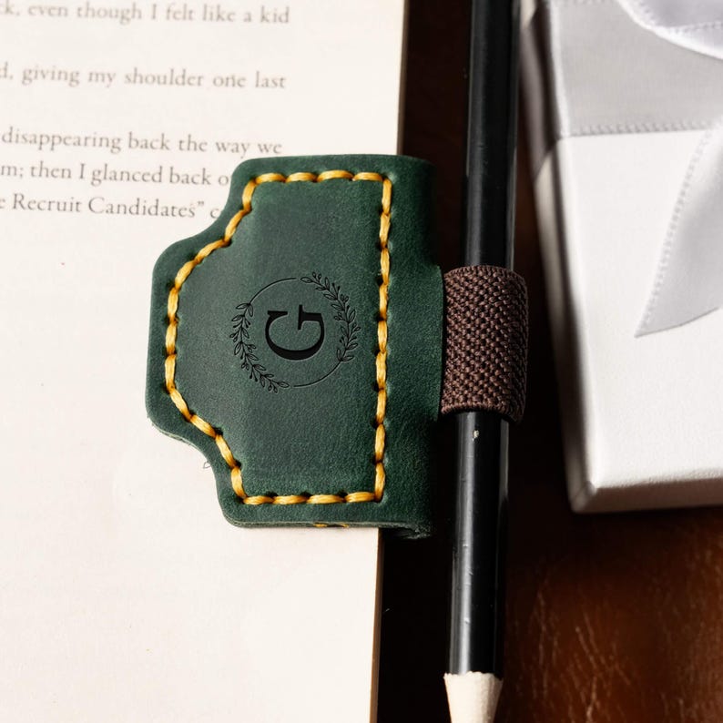 Personalized Leather Magnetic Bookmark with Pen Clip: Handmade Reader Gift School Office Gift for Book Lover Bookworm