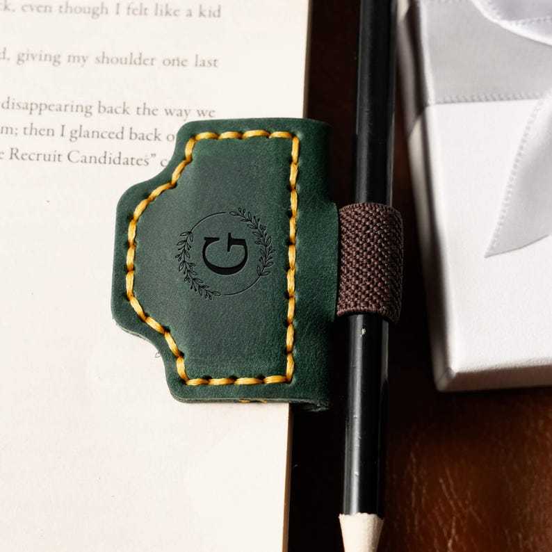Personalized Leather Magnetic Bookmark with Pen Clip: Handmade Reader Gift School Office Gift for Book Lover Bookworm