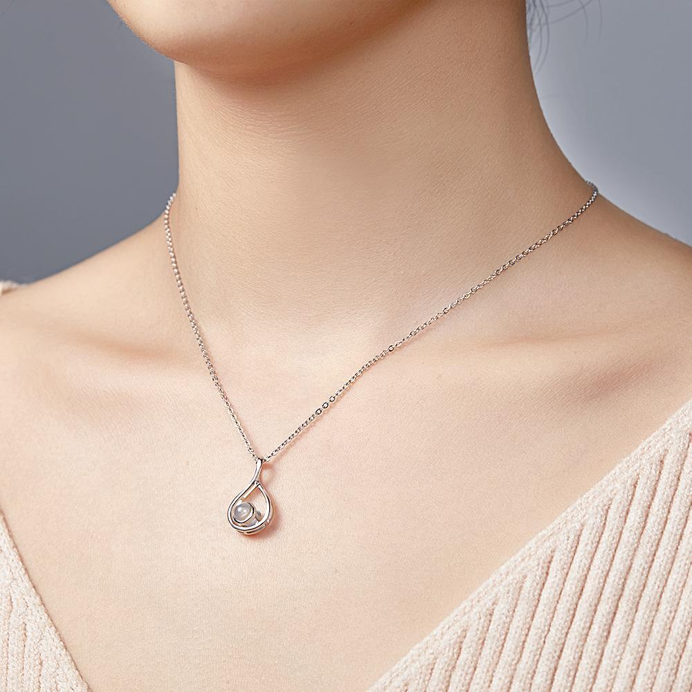 Personalized Teardrop Shaped Photo Projection Necklace Meaningful Accessory Memorial Gift for Wife