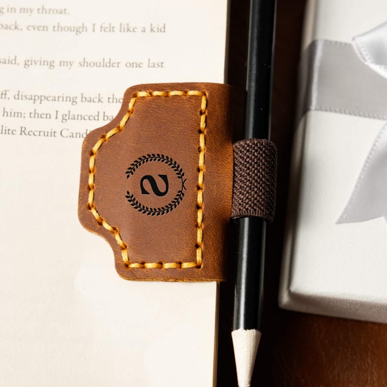 Personalized Leather Magnetic Bookmark with Pen Clip: Handmade Reader Gift School Office Gift for Book Lover Bookworm