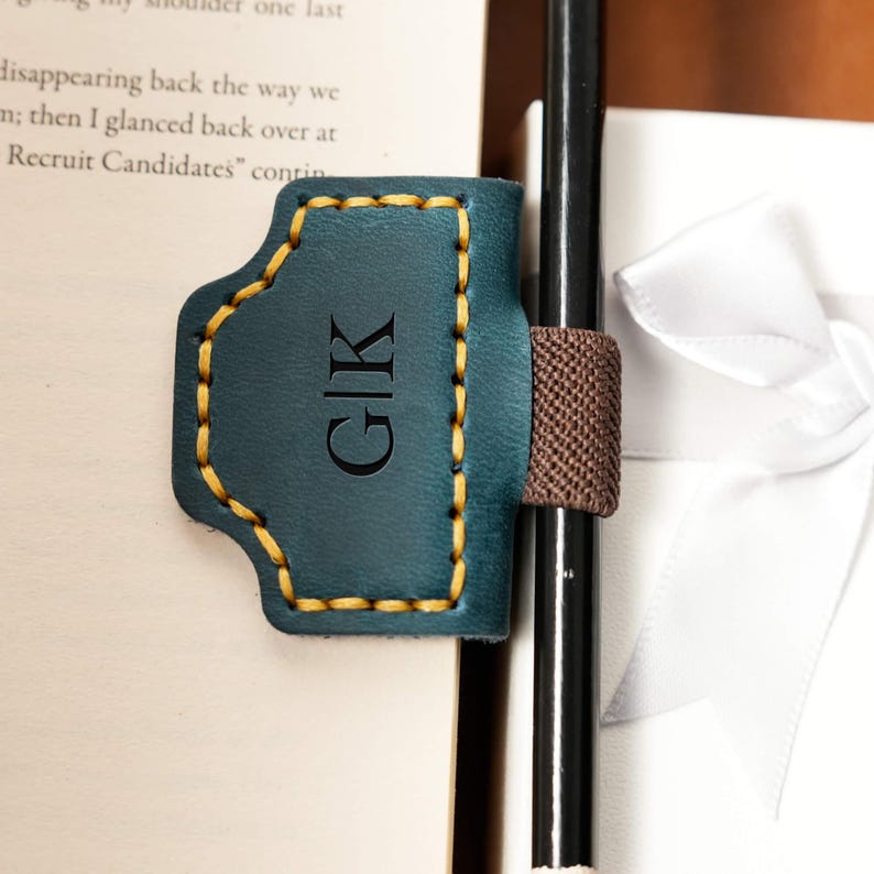 Personalized Leather Magnetic Bookmark with Pen Clip: Handmade Reader Gift School Office Gift for Book Lover Bookworm