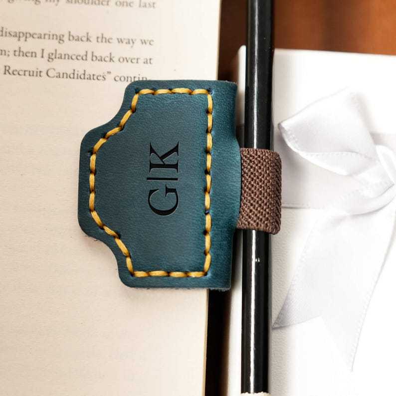 Personalized Leather Magnetic Bookmark with Pen Clip: Handmade Reader Gift School Office Gift for Book Lover Bookworm
