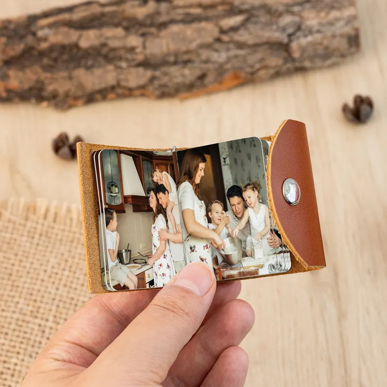 Personalized Mini Photo Album Keychain, Photobook Leather Keychain, Keyring for Her Him, Anniversary Gift, Unique Birthday Gift for Friend