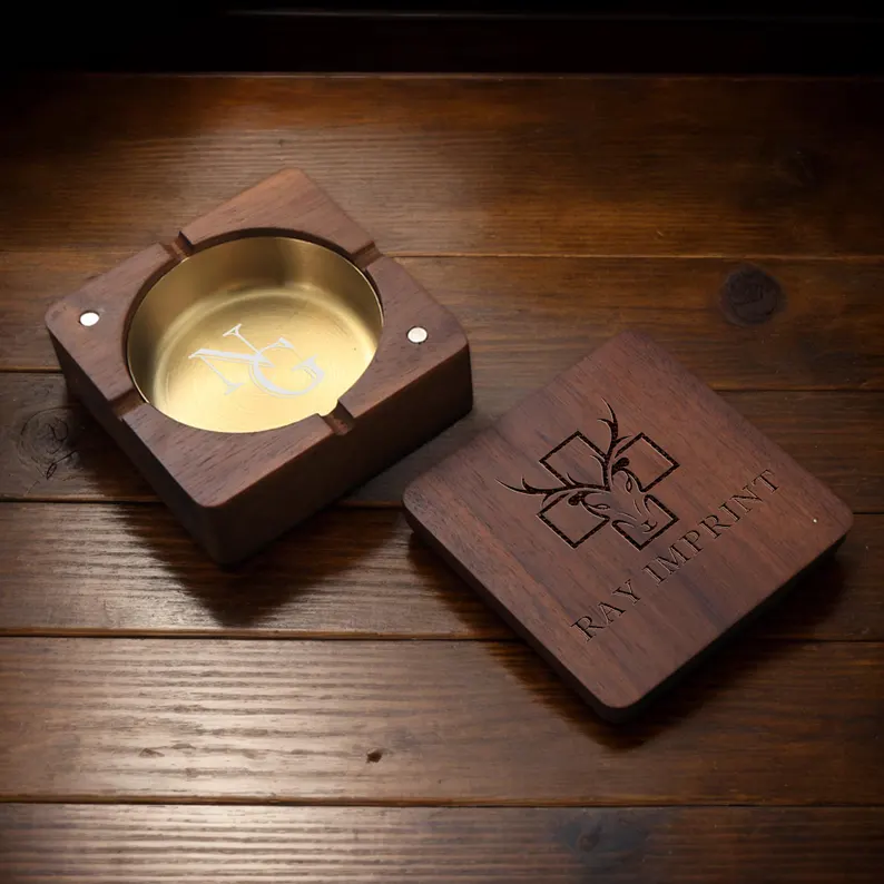 Personalized Wooden Ashtray with Lid – Custom Engraved Walnut Tray, Gift for Him, Grandpa Groomsmen Gift, Smoker Accessories