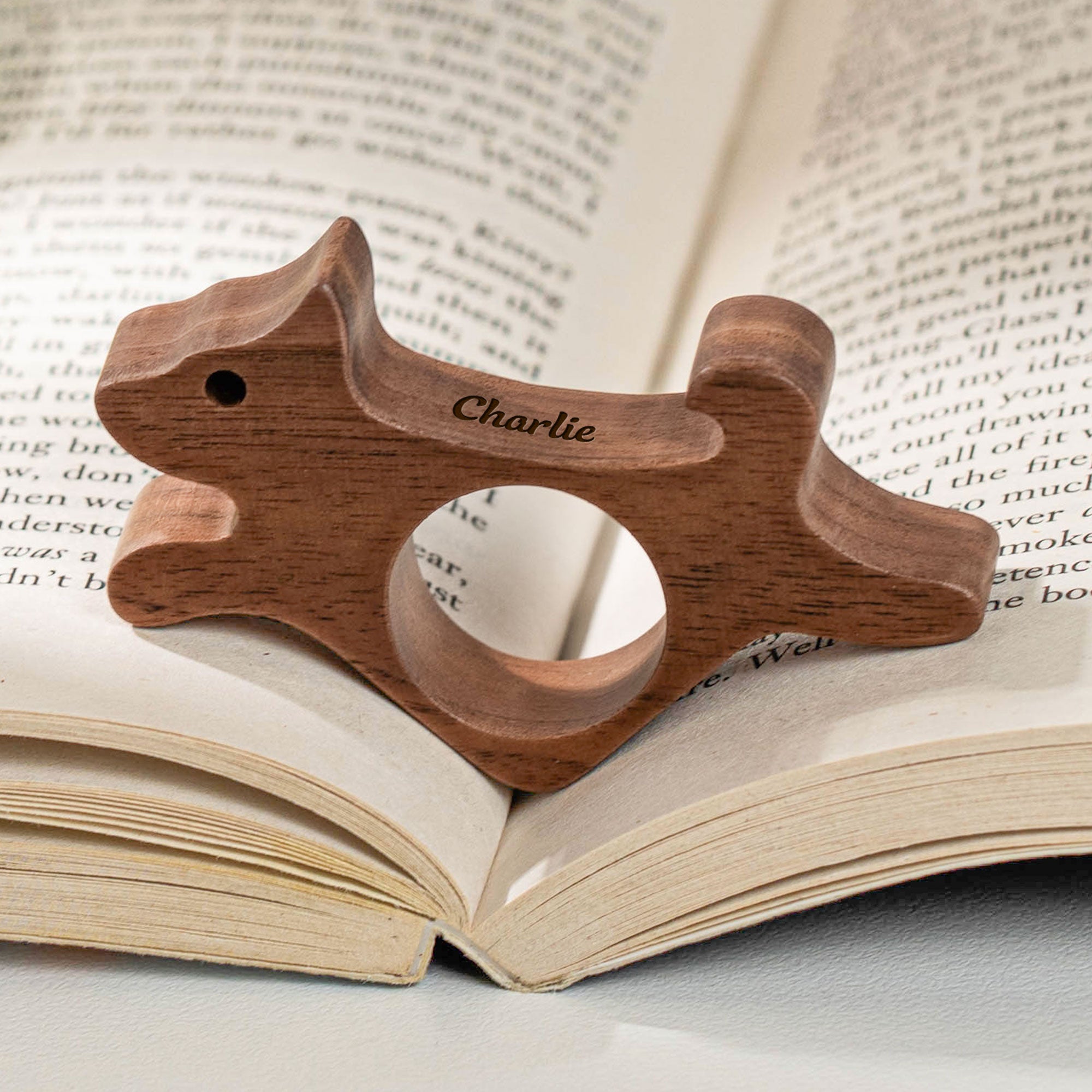 Personalized Walnut Book Page Holder, Custom Name Wooden Thumb Page Spreader, Perfect Book Lover Gift for Birthday or Anniversary 