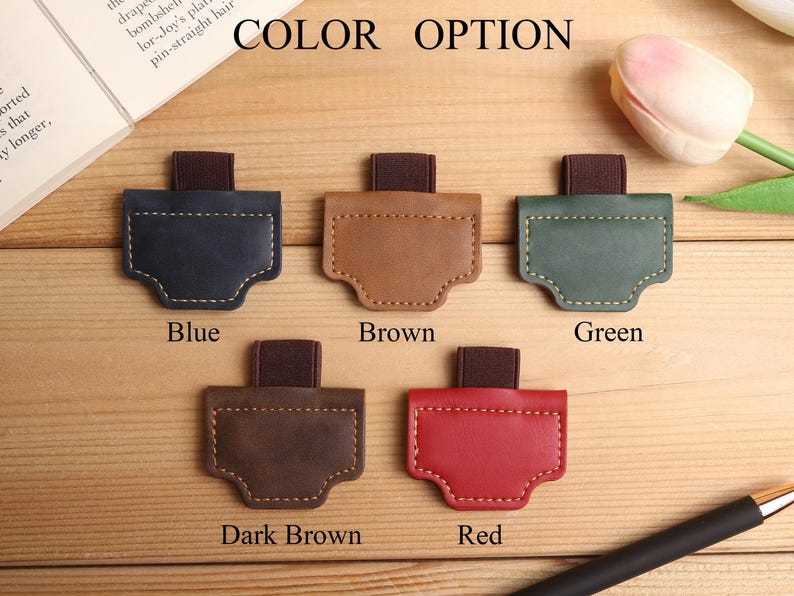 Personalized Magnetic Leather Bookmark,Leather Magnetic Bookmark with Pen Holder,Engraved Bookmark,Handmade Reader Gift,Bookmark For Men