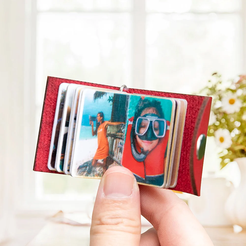 Personalized Mini Leather Memory Photos Album Keychain with 10-14 Pictures Birthday Anniversary Christmas Gift for Family Couple