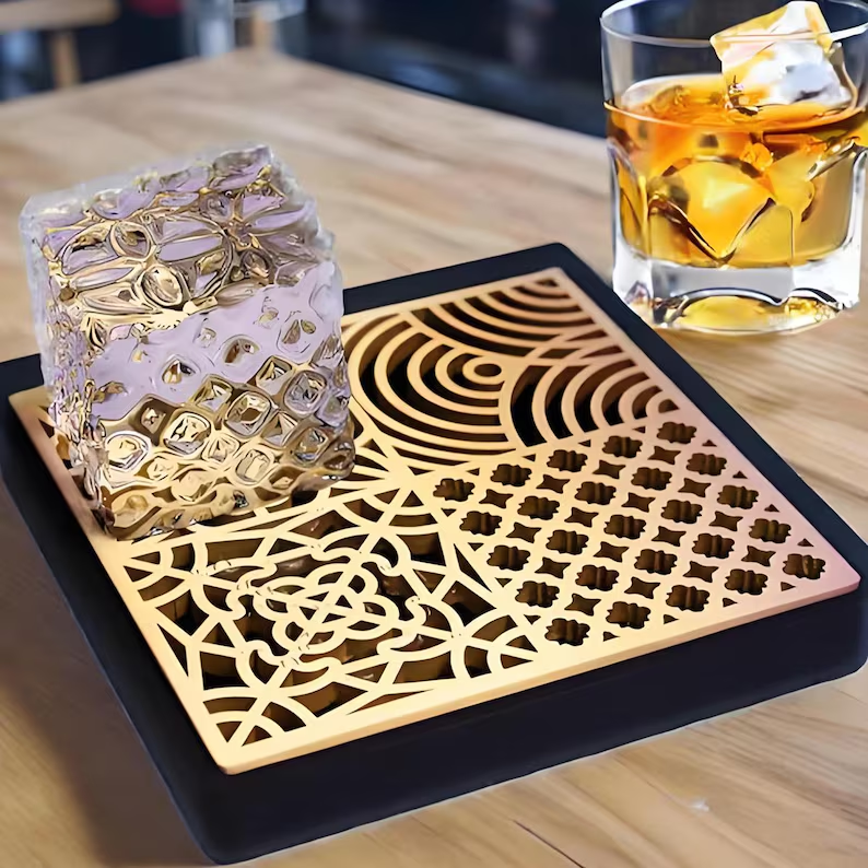 Custom Pet Portrait Brass Ice Stamp - Personalized Whiskey Ice Plate, Simple Dog Drawings