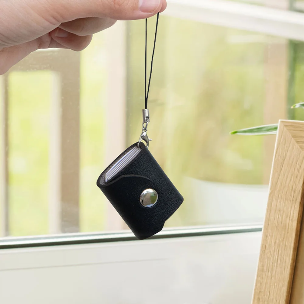 Personalized Mini Leather Memory Photos Album Keychain with 10-14 Pictures Birthday Anniversary Christmas Gift for Family Couple