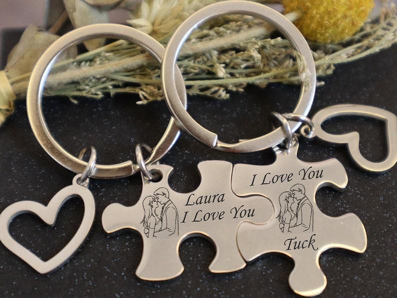 Couples Key chain,2Pcs Puzzle Couples Custom key chain set,Custom Date Couple Keychain,Christmas gift for him，Anniversary Gift For Boyfriend